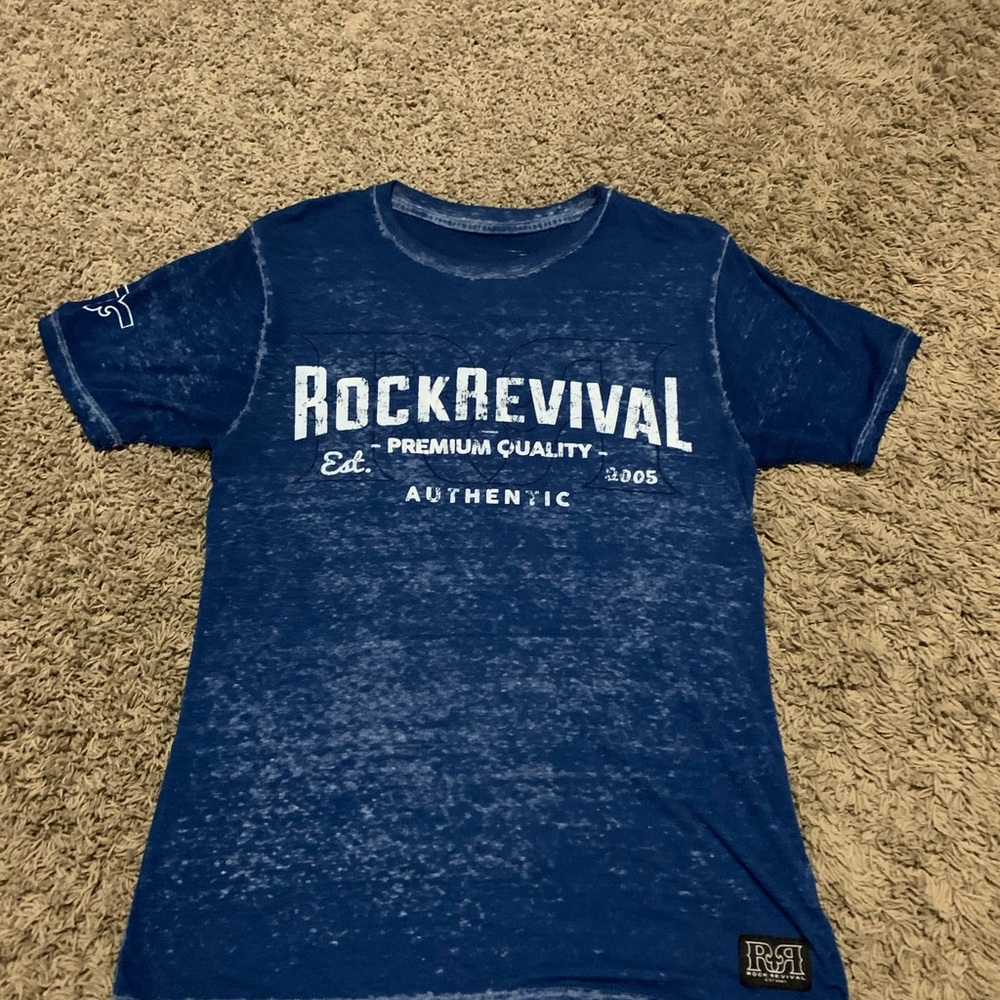 Men’s small Rock Revival burnout tee EUC